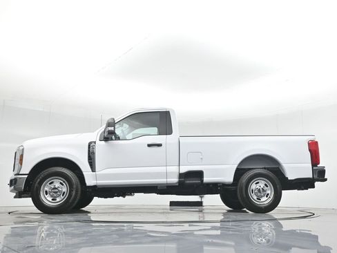 New 2026 Ford F250 XL w/ XL Chrome Package image 7