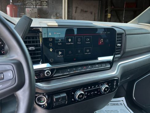 Certified 2025 GMC Sierra 1500 SLT AWD/4WD image 25