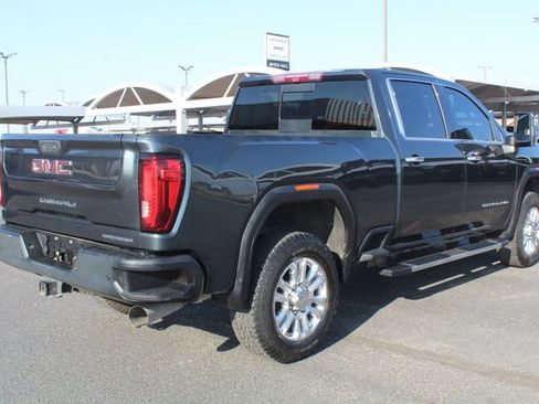 Used 2023 GMC Sierra 2500 Denali w/ Denali Ultimate Package AWD/4WD image 3