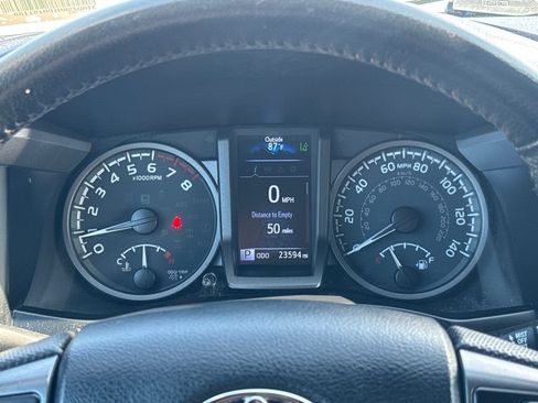 Used 2023 Toyota Tacoma TRD Off-Road w/ Technology Package AWD/4WD image 19