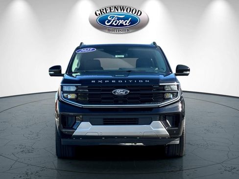 New 2025 Ford Expedition Max Platinum w/ Platinum Ultimate Package image 9