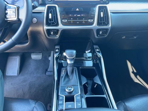 Used 2023 Kia Sorento SX image 25