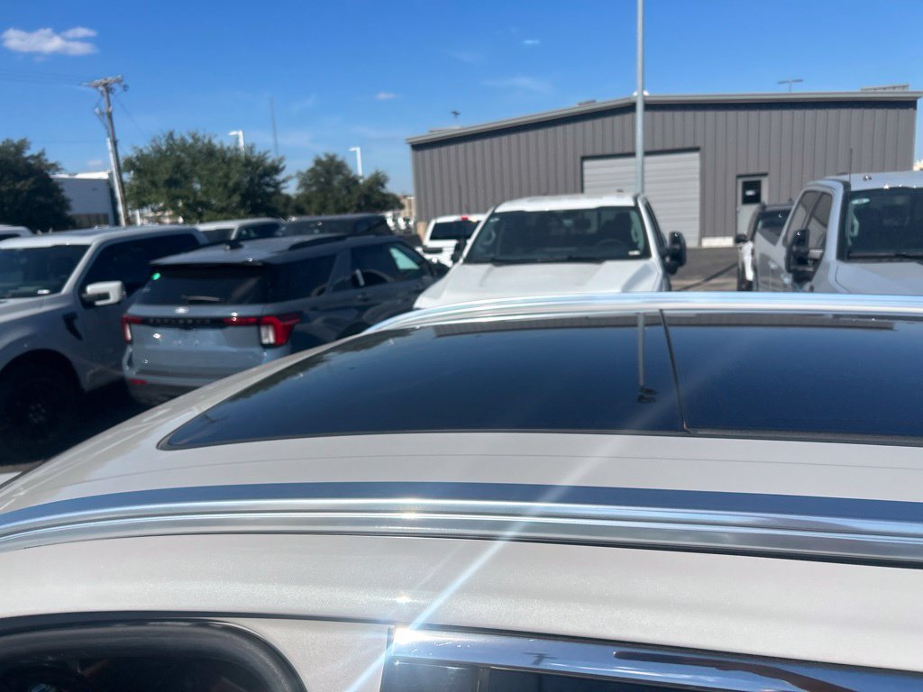 Used 2023 Lincoln Aviator Reserve w/ Equipment Group 201A RWD image 8