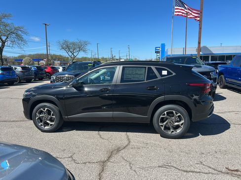 New 2026 Chevrolet Trax LT FWD image 3