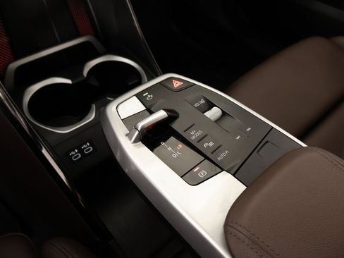 Used 2023 BMW X1 xDrive28i w/ Premium Package image 9