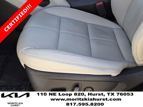 Used 2024 Kia Telluride EX w/ EX Captain's Chair Package image 26