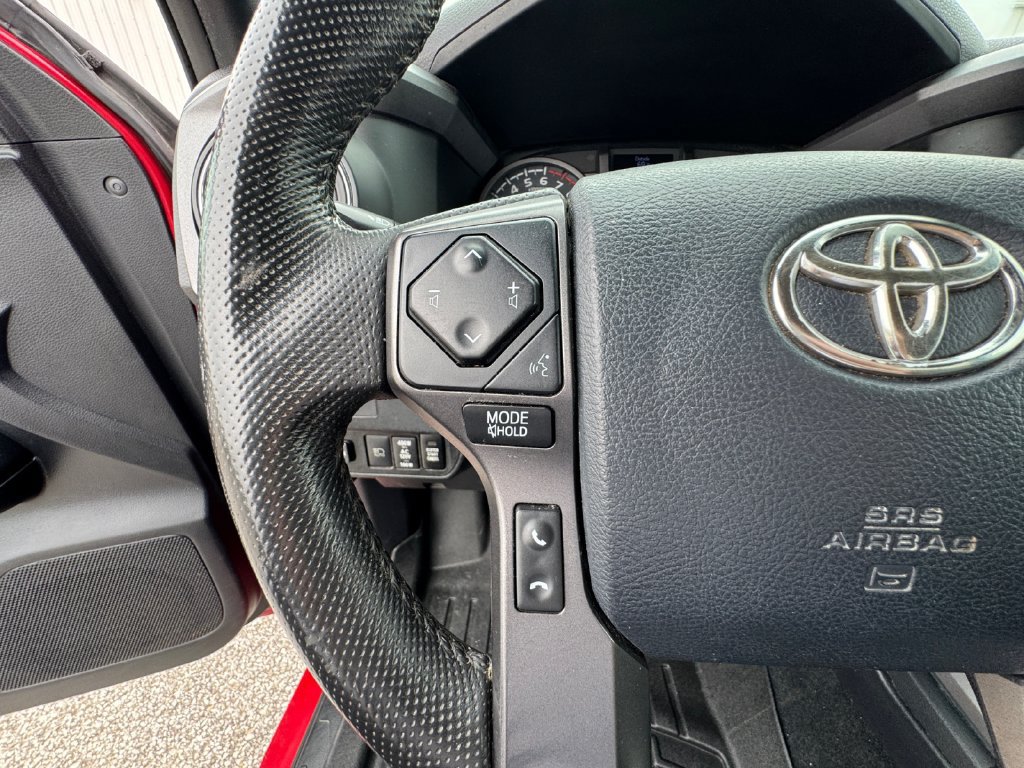 Used 2020 Toyota Tacoma TRD Off-Road w/ Technology Package AWD/4WD image 22