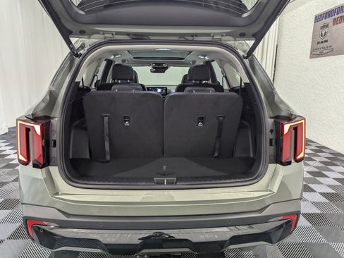 Used 2026 Kia Sorento SX image 11