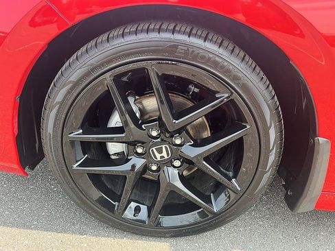 Used 2023 Honda Civic Sport image 9