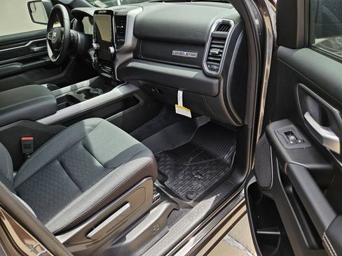 New 2026 RAM 1500 2WD Crew Cab image 7