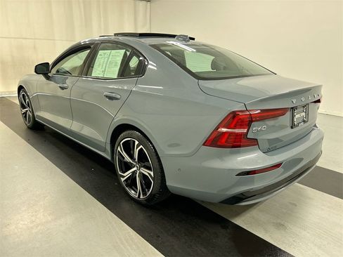 Used 2024 Volvo S60 B5 Plus image 7