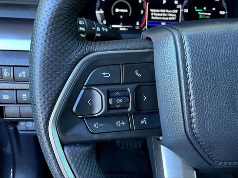 Used 2025 Toyota Tacoma TRD Off-Road image 21