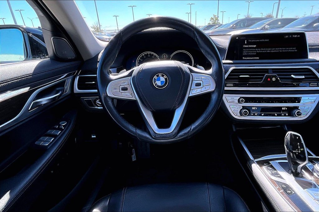 Used 2019 BMW 740i RWD image 3