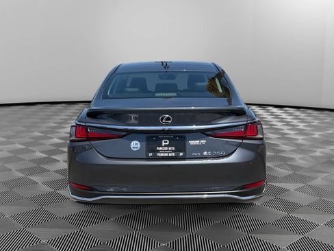 Used 2024 Lexus ES 250 w/ Premium Package AWD/4WD image 4