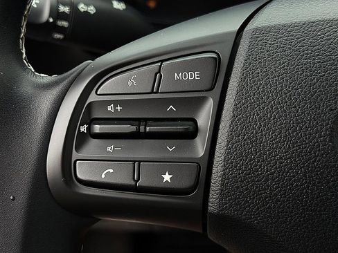 Certified 2023 Hyundai Venue Limited image 15