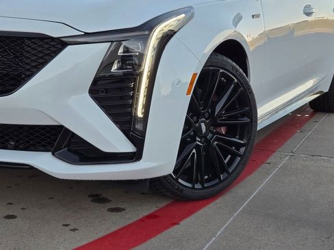 New 2026 Cadillac CT5 V w/ LPO, ONYX Package image 6