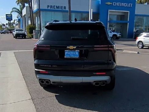 Used 2025 Chevrolet Traverse LT AWD/4WD image 7