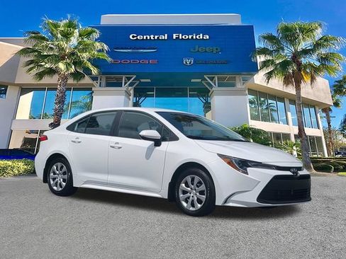 Used 2026 Toyota Corolla LE FWD image 2