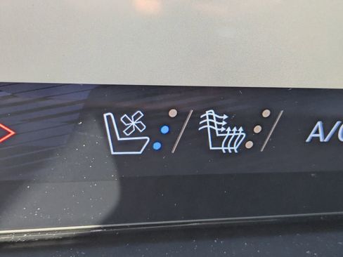 New 2025 Chevrolet Suburban High Country image 24