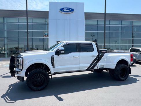 Used 2024 Ford F350 Platinum AWD/4WD image 1