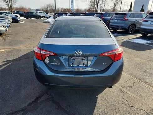 Used 2018 Toyota Corolla LE image 5
