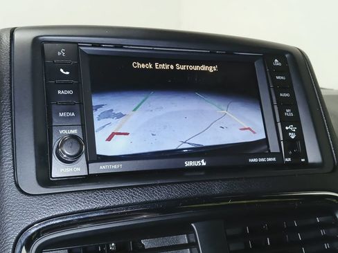 Used 2019 Dodge Grand Caravan SXT FWD image 26