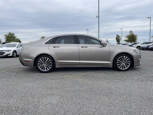 Used 2019 Lincoln MKZ Reserve image 8