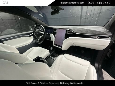 Used 2017 Tesla Model X 90D image 19