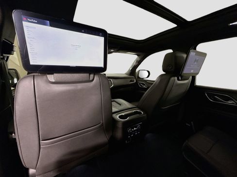 Used 2022 Chevrolet Suburban RST w/ Luxury Package AWD/4WD image 28