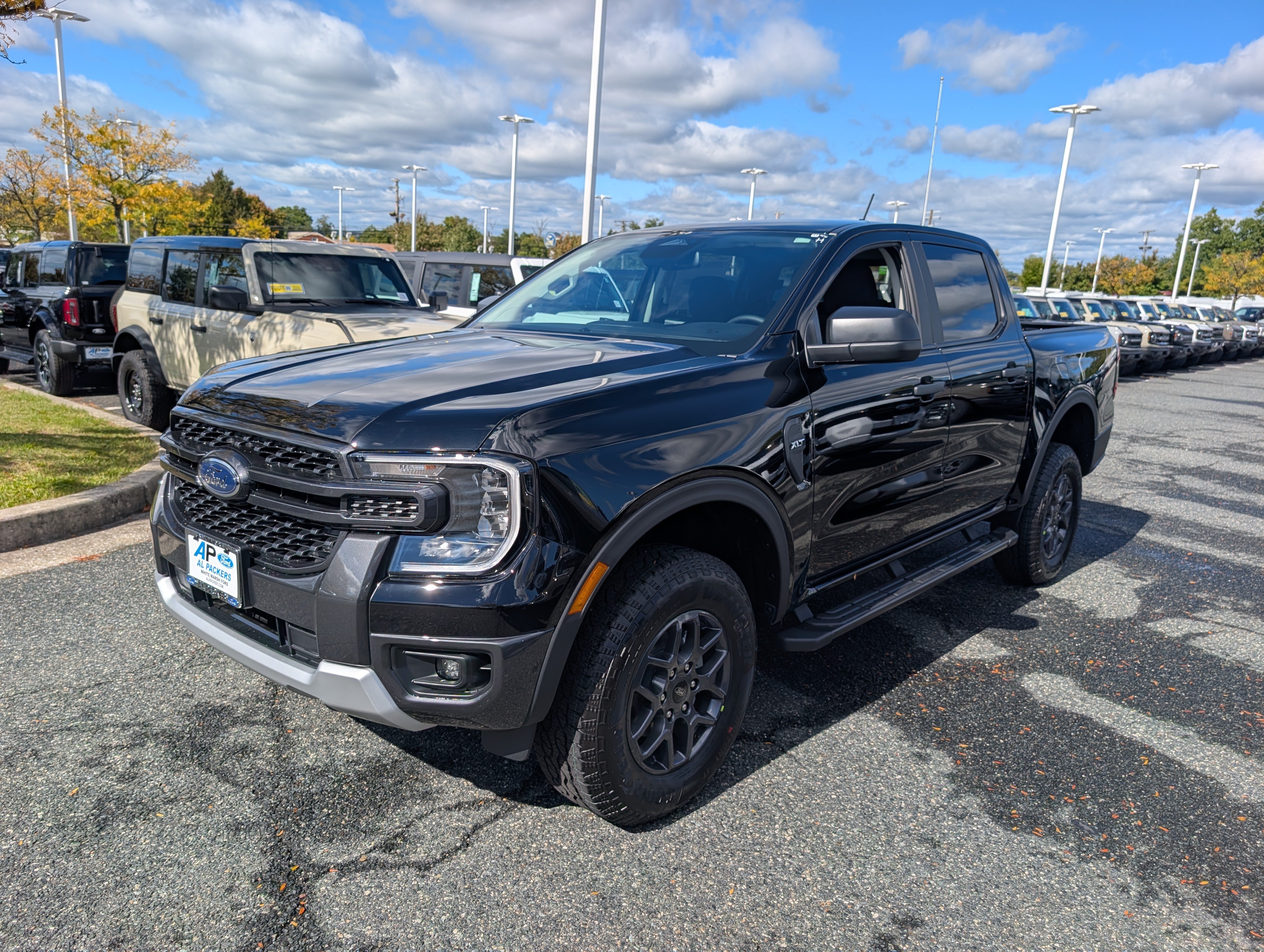New 2026 Ford Ranger XLT w/ Equipment Group 301A High AWD/4WD image 4