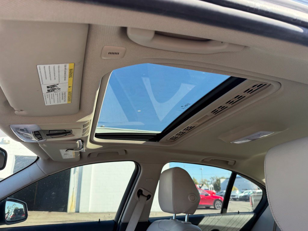 Used 2015 BMW 328i Sedan RWD image 5