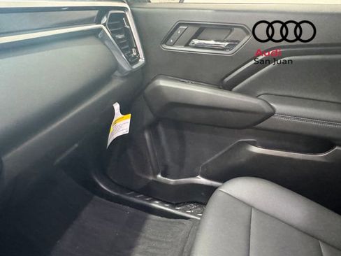 Used 2024 GMC Canyon Elevation w/ Elevation Premium Package AWD/4WD image 34