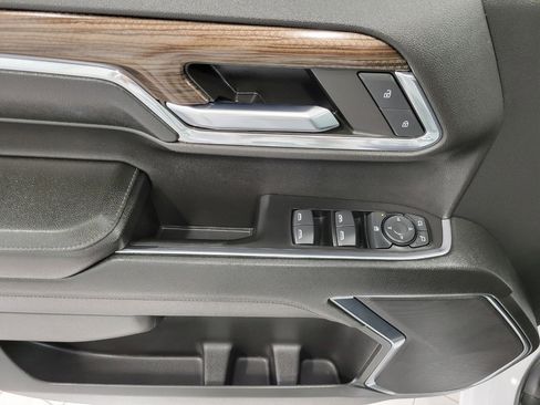 Used 2024 Chevrolet Silverado 1500 LT image 26