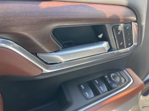 New 2026 GMC Sierra 2500 Denali Ultimate image 11