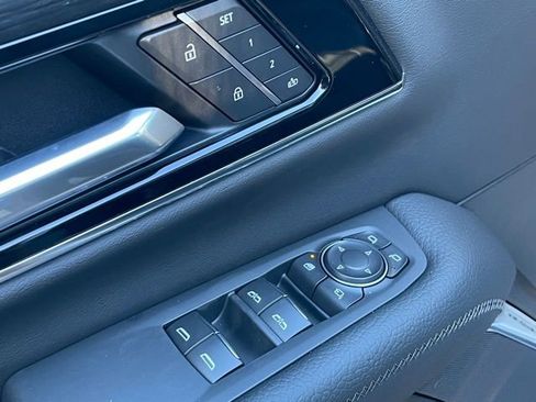 New 2026 GMC Yukon XL Denali w/ Advanced Technology Package AWD/4WD image 18