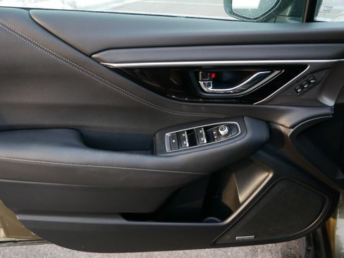 Used 2022 Subaru Outback Limited image 29