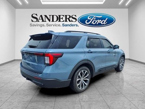 Used 2025 Ford Explorer ST-Line RWD image 2