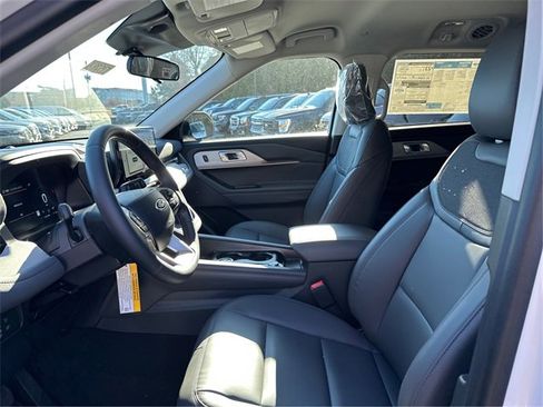 New 2026 Ford Explorer Active image 9