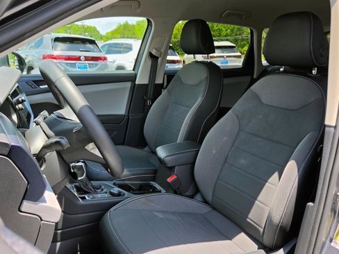 Certified 2022 Volkswagen Taos SE AWD/4WD image 19
