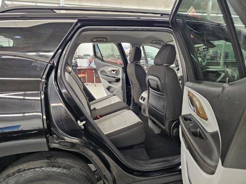 Used 2019 GMC Terrain SLE w/ Driver Convenience Package AWD/4WD image 34