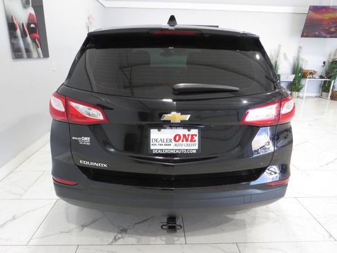 Used 2020 Chevrolet Equinox LS FWD image 4