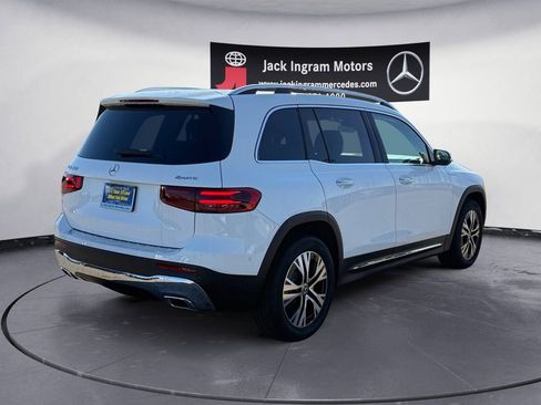 New 2026 Mercedes-Benz GLB 250 4MATIC image 5