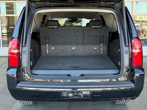 Used 2019 Chevrolet Suburban LT image 14