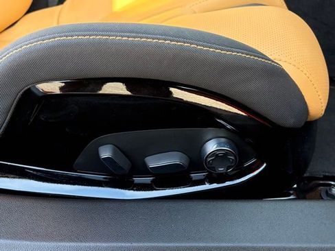 Used 2024 Chevrolet Corvette Stingray Premium Conv w/ Z51 Performance Package image 36