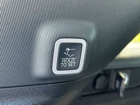 New 2025 Jeep Grand Cherokee Limited image 43