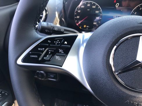 New 2026 Mercedes-Benz GLB 250 GLB 250 image 23