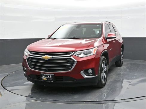 Used 2021 Chevrolet Traverse LT w/ LT Premium Package image 2