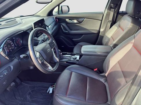 Used 2024 Chevrolet Blazer RS w/ Enhanced Convenience Package image 9