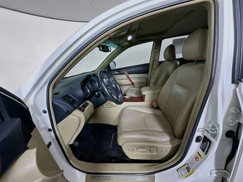 Used 2013 Toyota Highlander Limited image 13