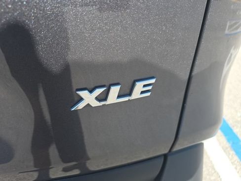 Used 2025 Toyota RAV4 XLE w/ Convenience Package FWD image 7